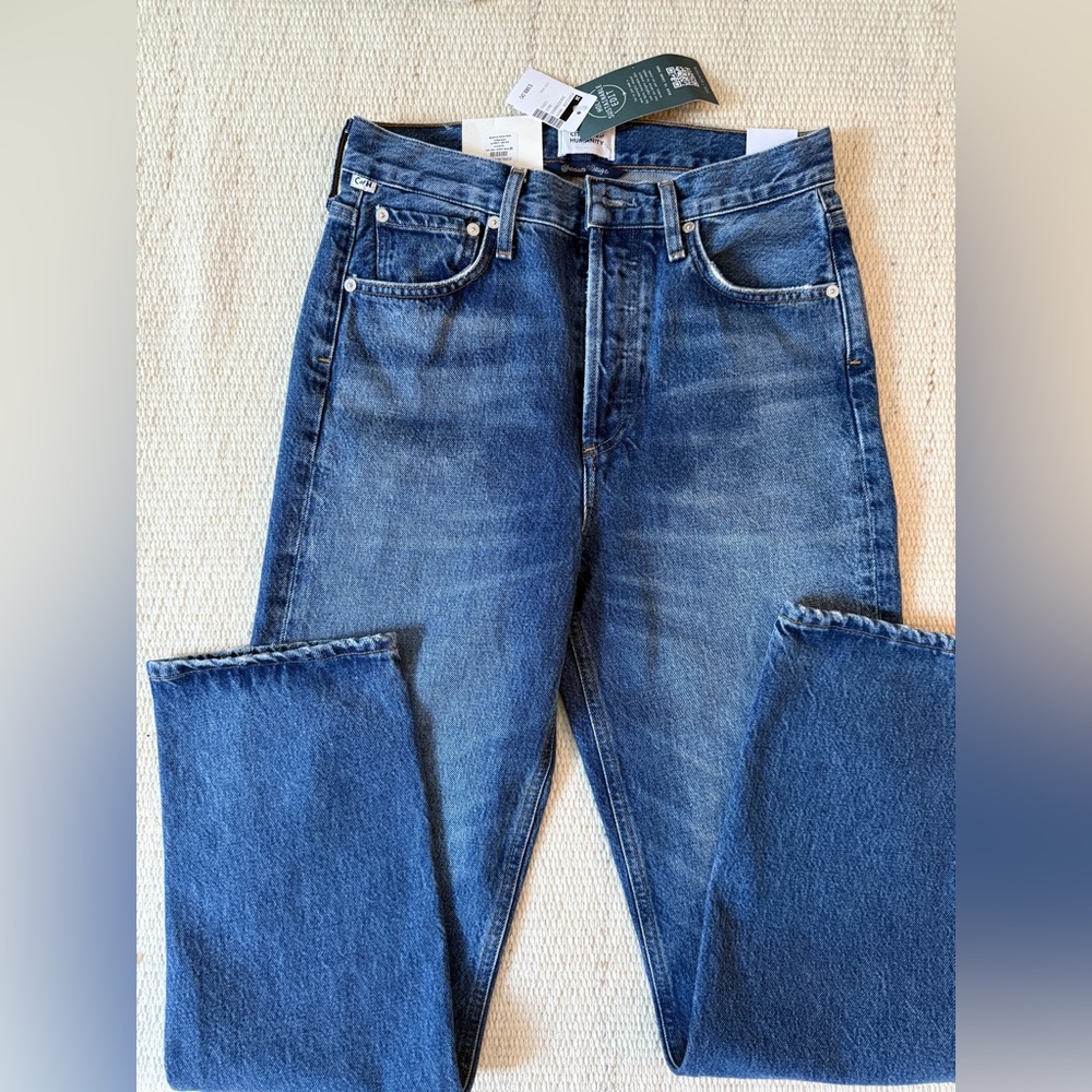NWT CITIZENS OF HUMANITY
Blaine Straight Jeans